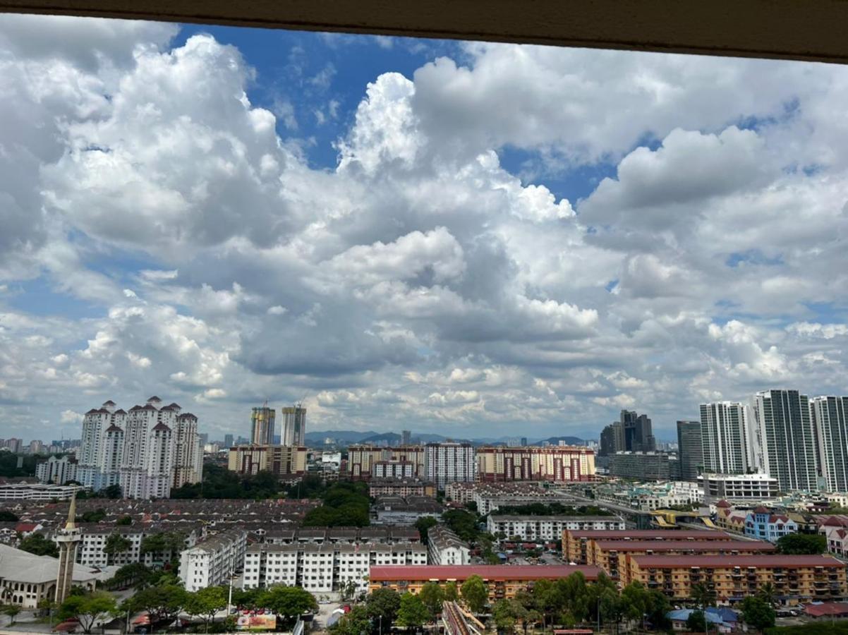 Raintree Resort Suites Petaling Jaya Exterior photo